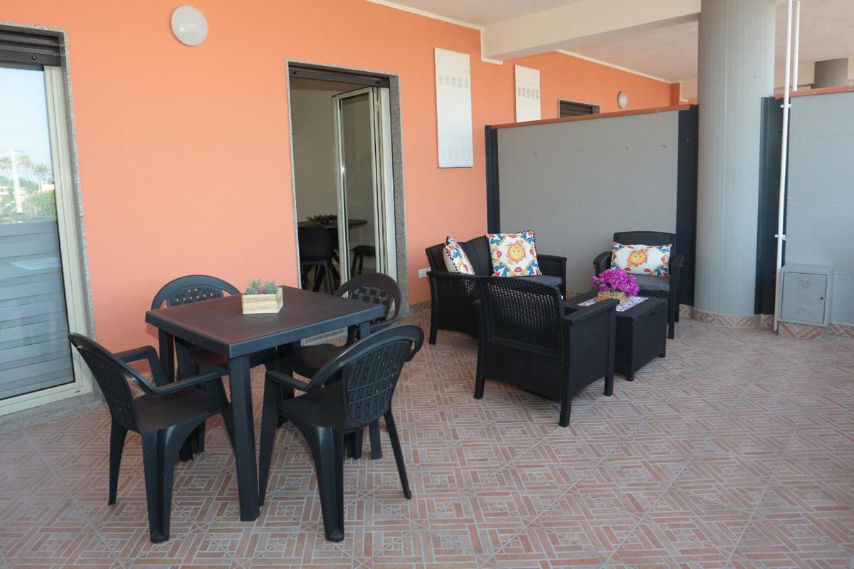 Naxos Sicilian Luxury Apartment Giardini Naxos Luaran gambar