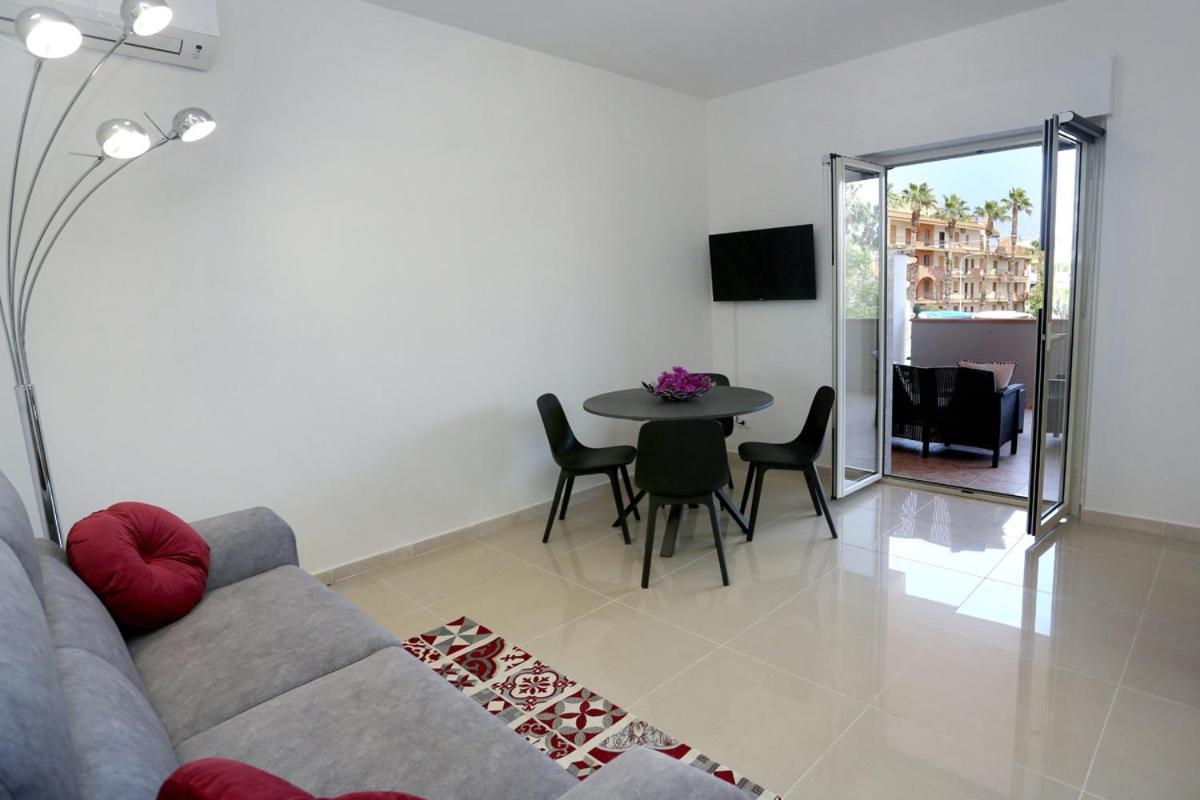 Naxos Sicilian Luxury Apartment Giardini Naxos Luaran gambar